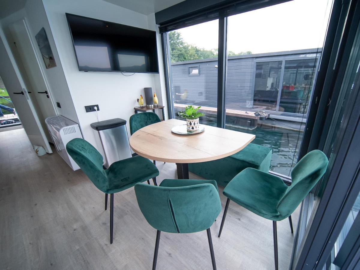 Houseboats Mookerplas Met Dakterras Middelaar Kültér fotó